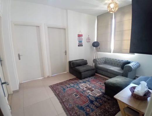 Foyer for Rent Girls Only | Private Bathroom | Excellent Location
