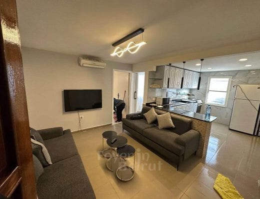 Foyer for rent in Hamra, for a group of 4 to 6 girls only
