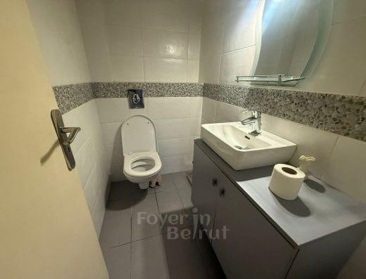 Studio for rent near rizk hospital Achrafye